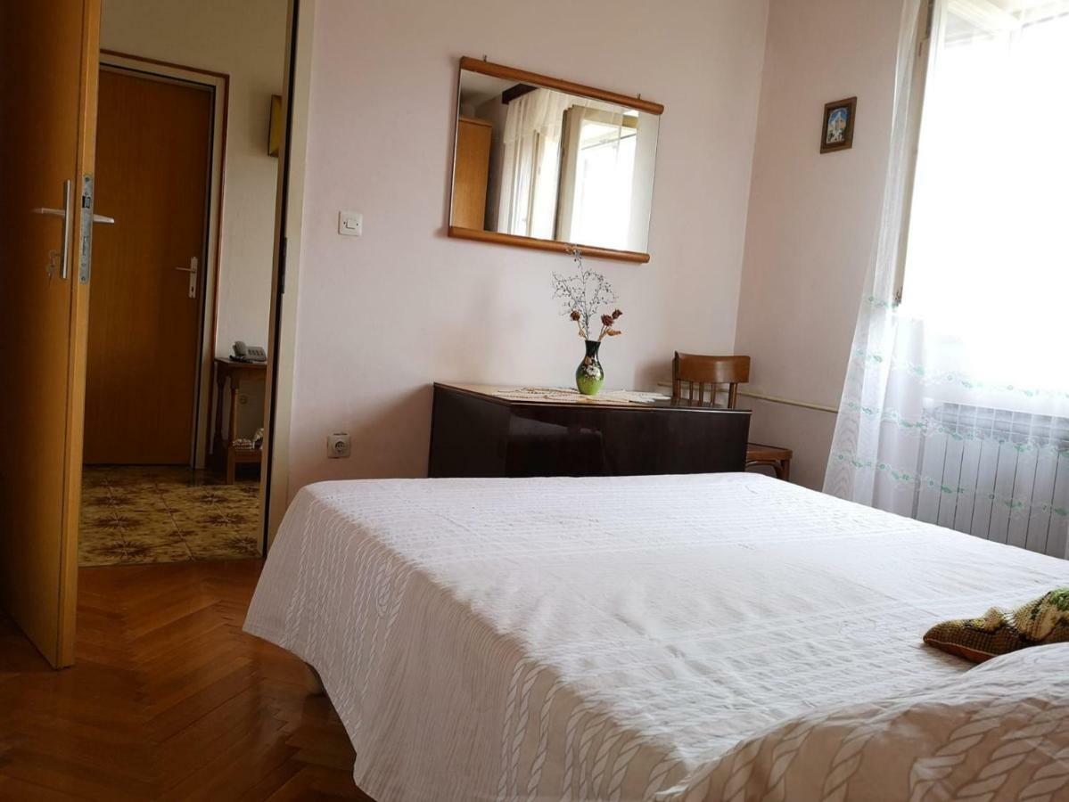 Naomi'S Sunshine Apartman Cres Kültér fotó