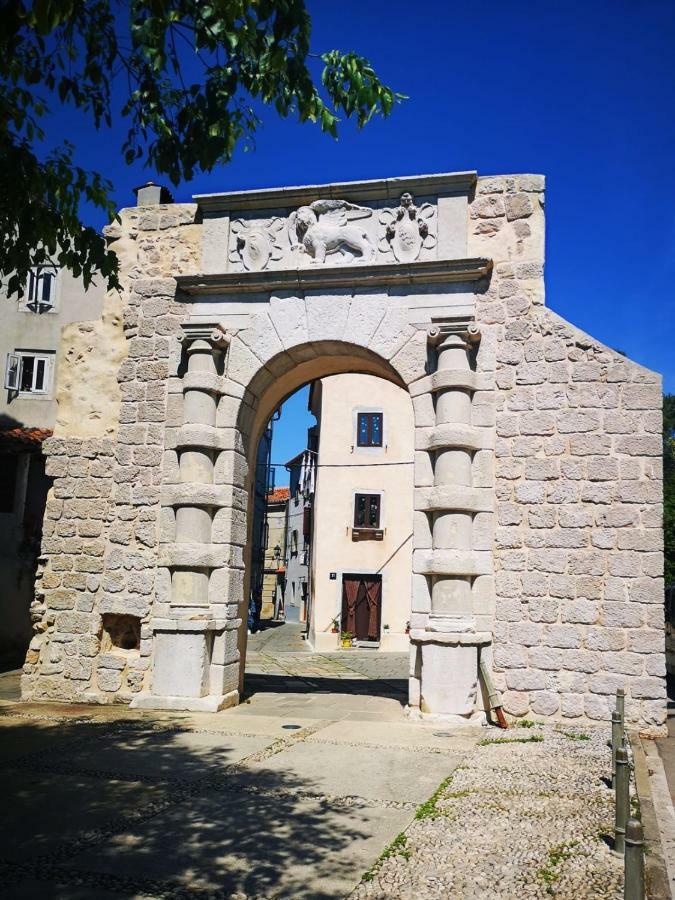 Naomi'S Sunshine Apartman Cres Kültér fotó