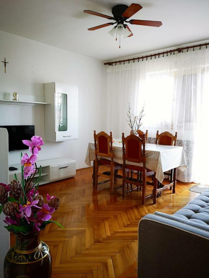Naomi'S Sunshine Apartman Cres Kültér fotó